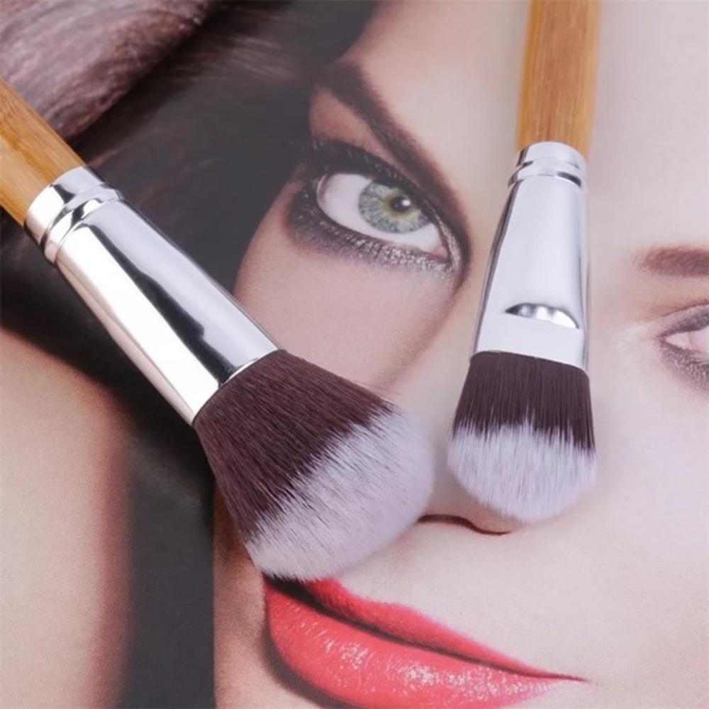 Almost Sold Out! 11 piece bamboo brush kit💄😍💄 LAST ONE - Picture 3 of 4